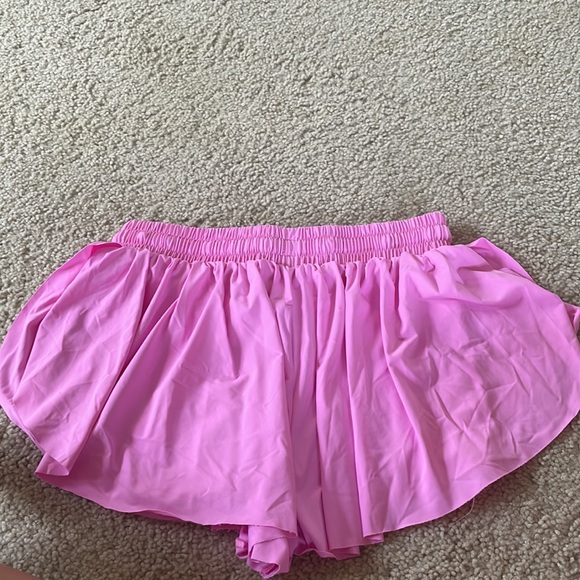 Pink butterfly shorts - Picture 2 of 3